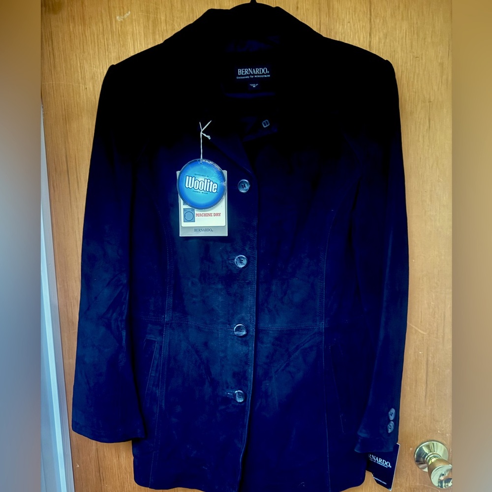 NWT Nordstrom’s BERNARDO suede jacket